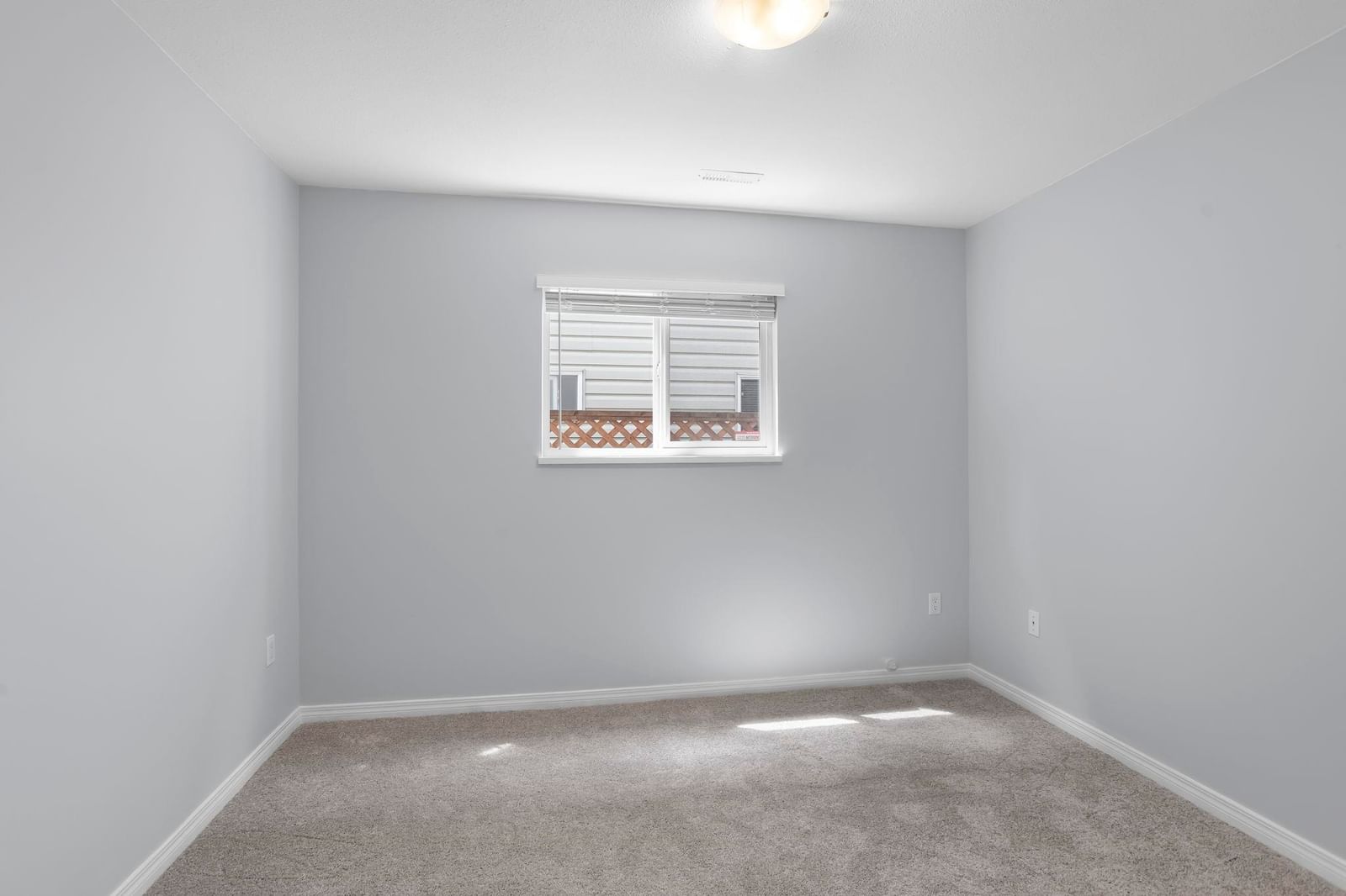 Listing Image 24