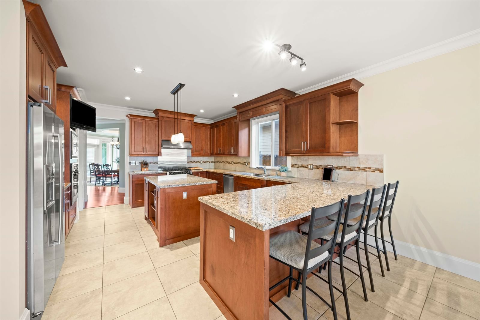 Listing Image 15