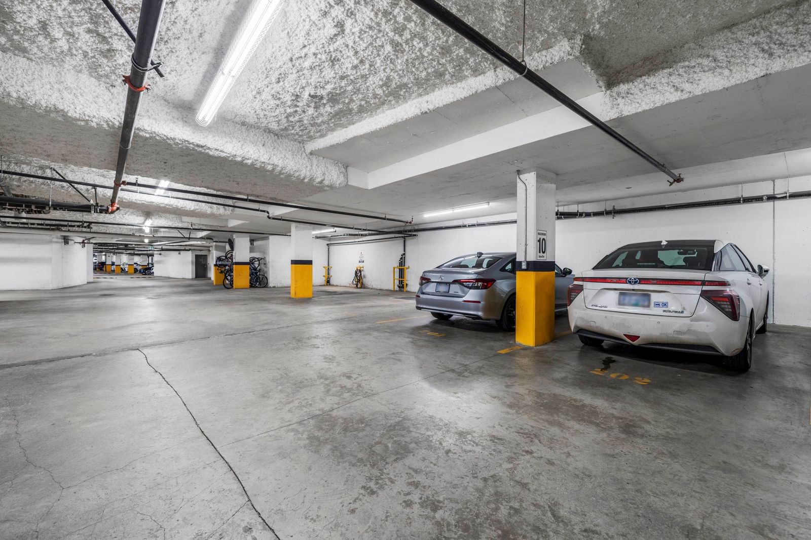 Listing Image 17