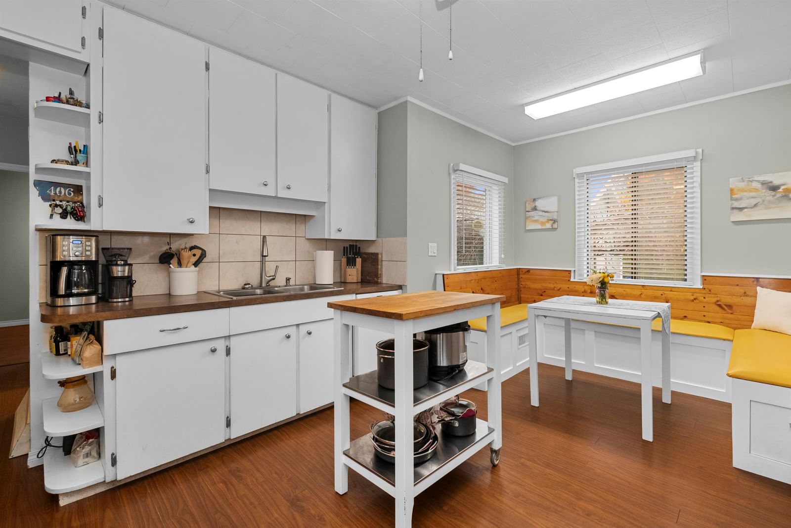 Listing Image 9