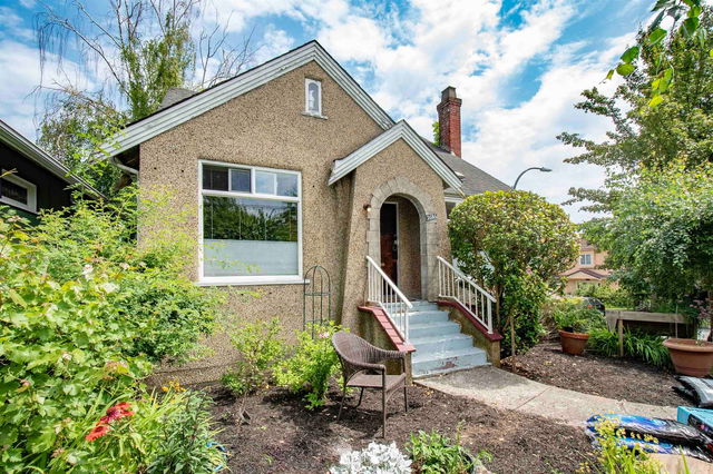 2686 Nanaimo Street