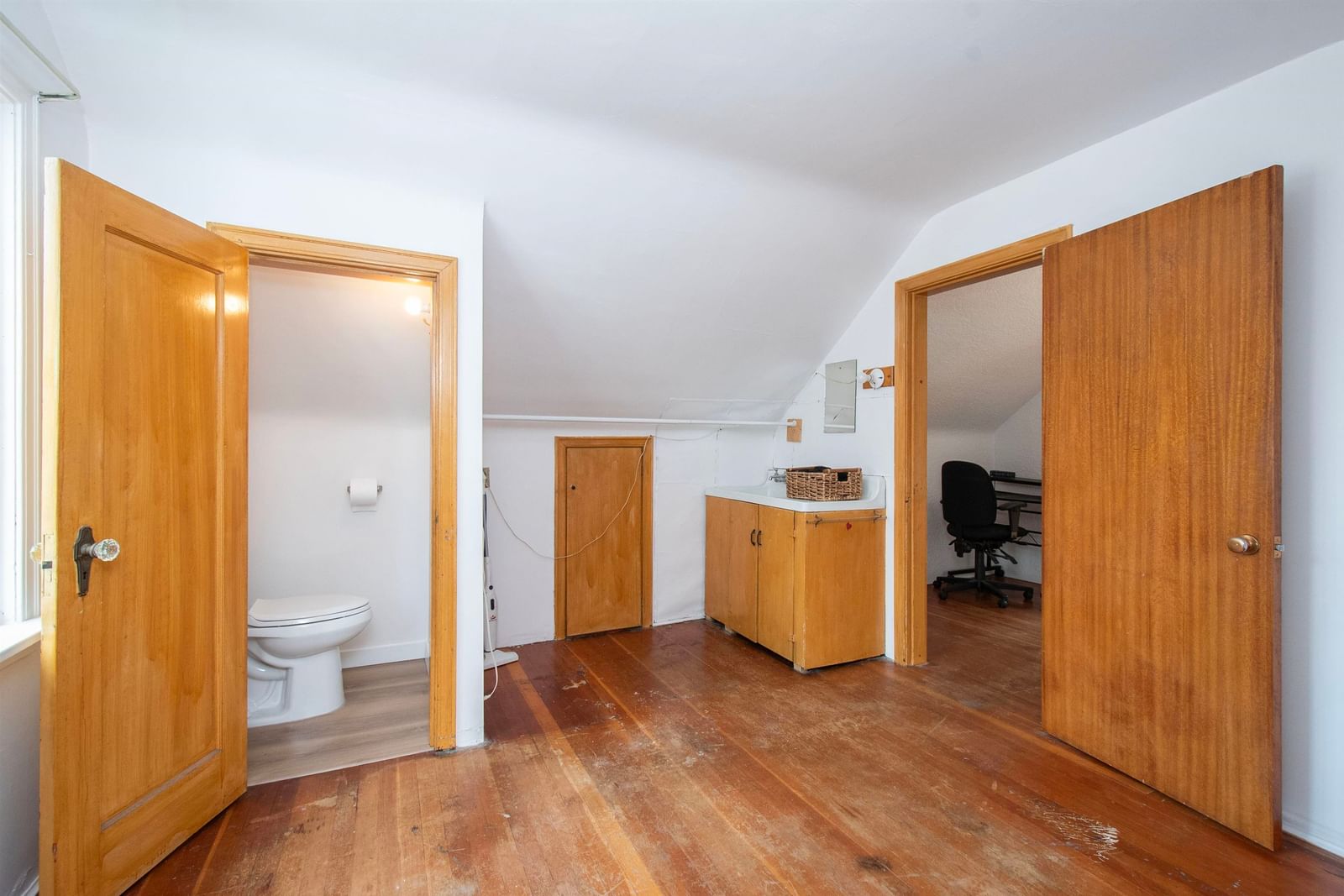 Listing Image 17