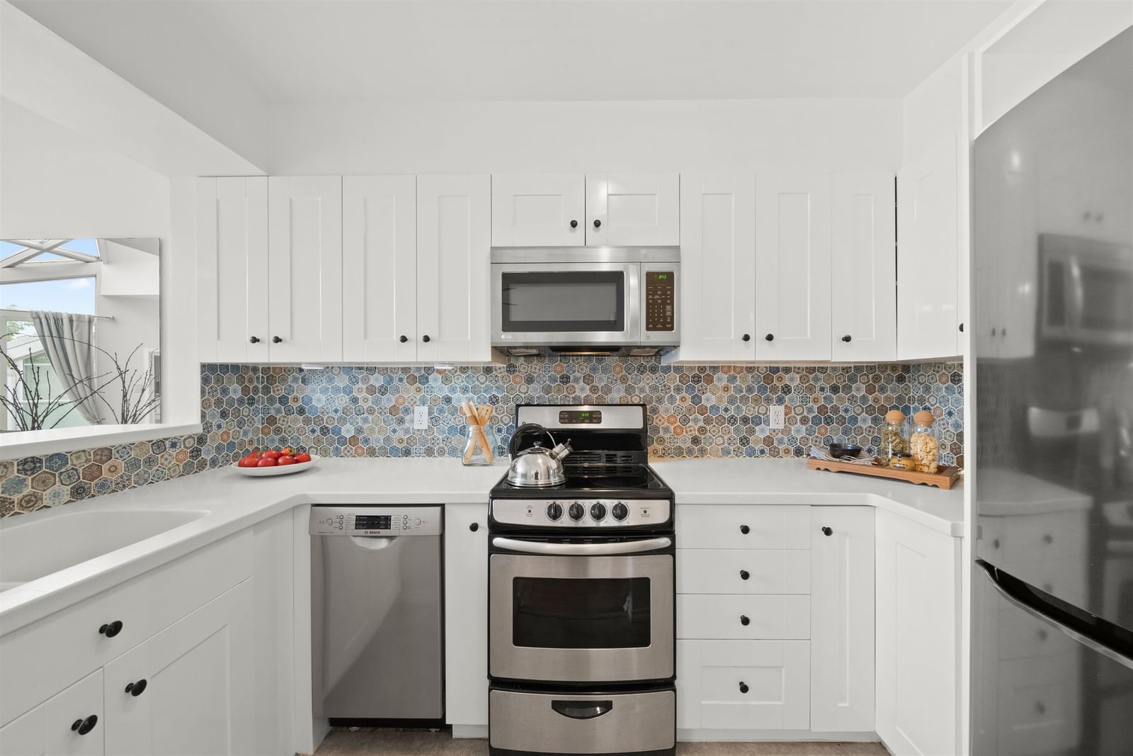 Listing Image 9