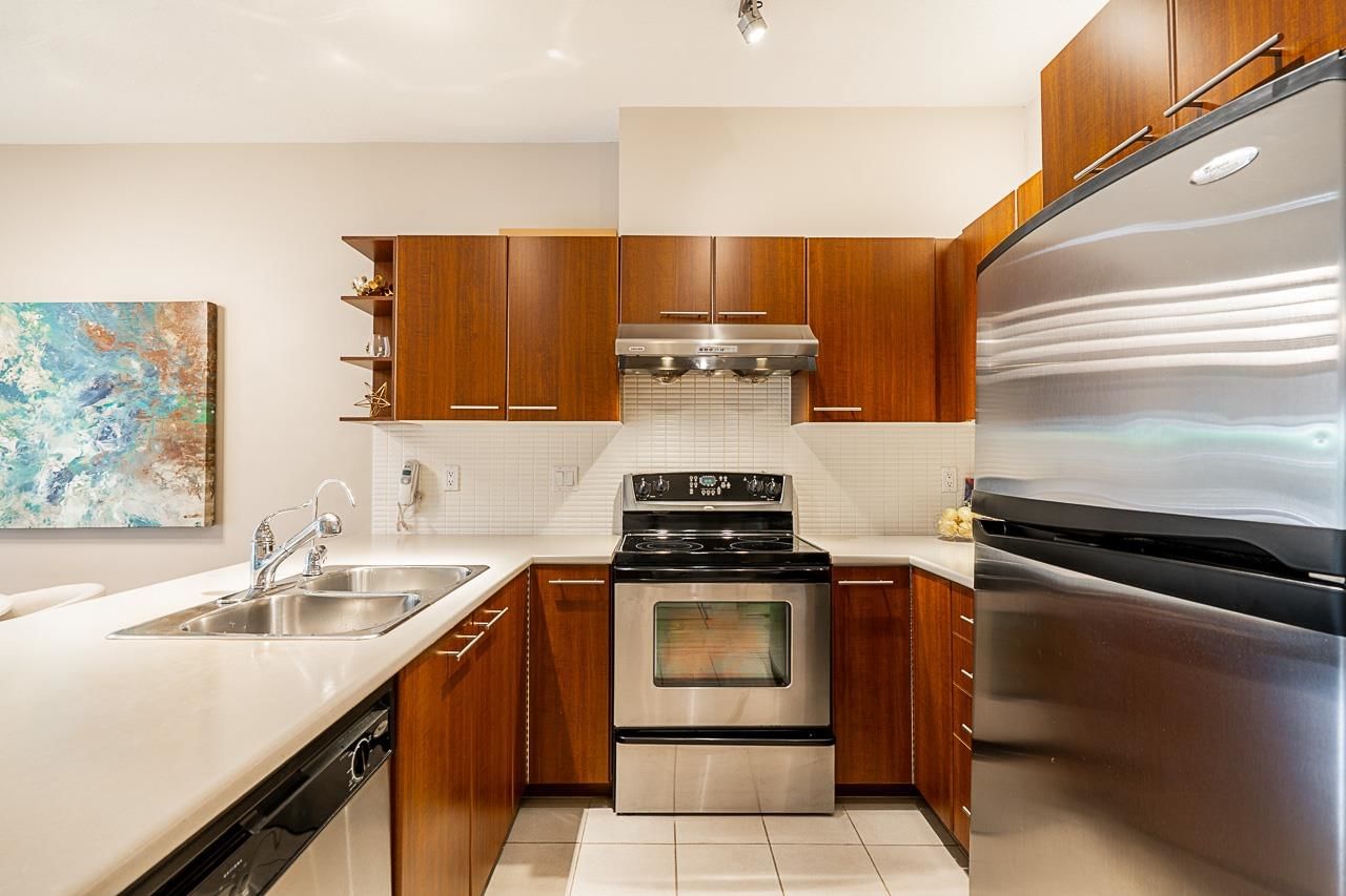 Listing Image 9