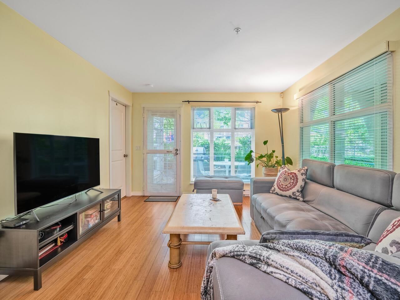 Listing Image 9