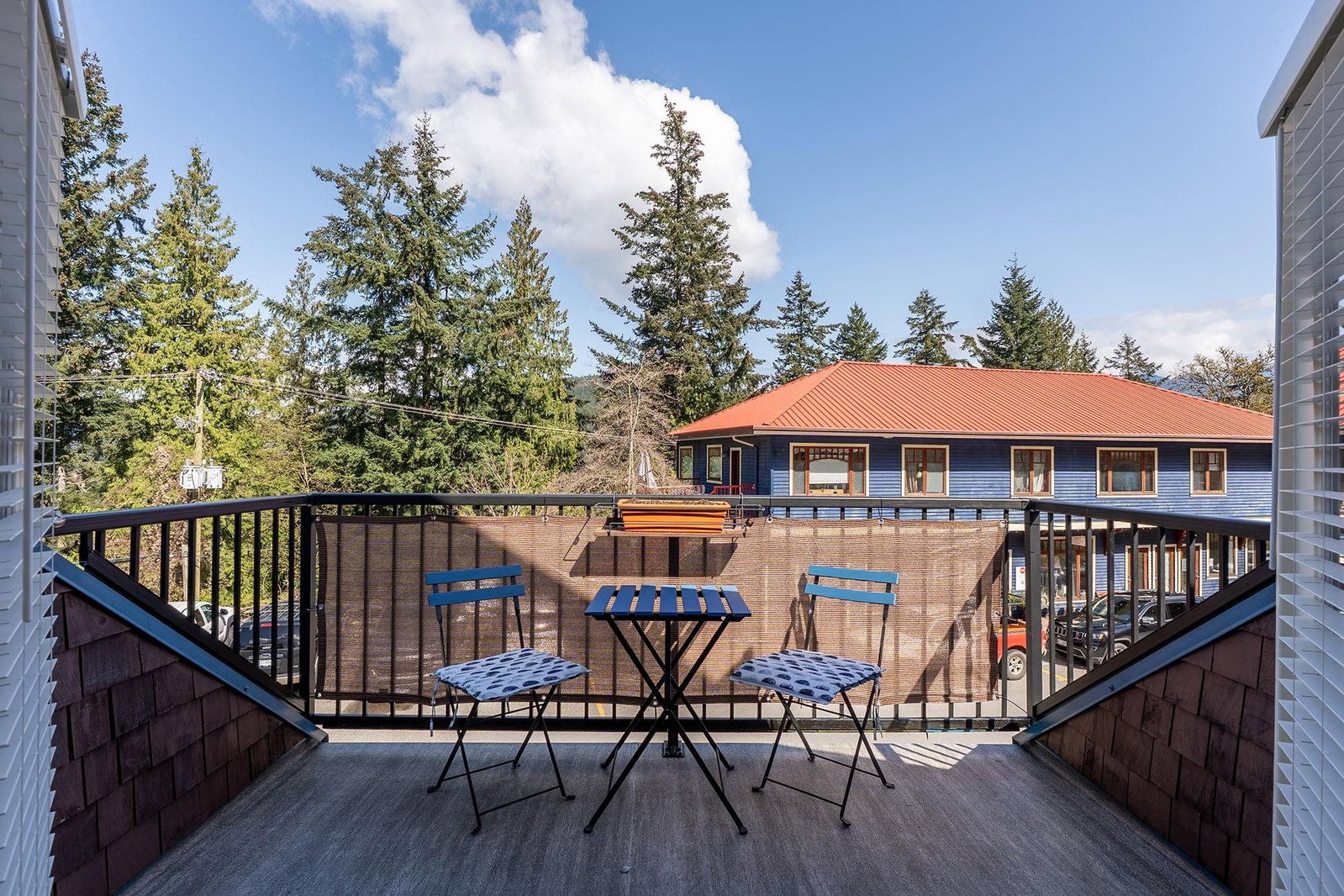 Listing Image 9