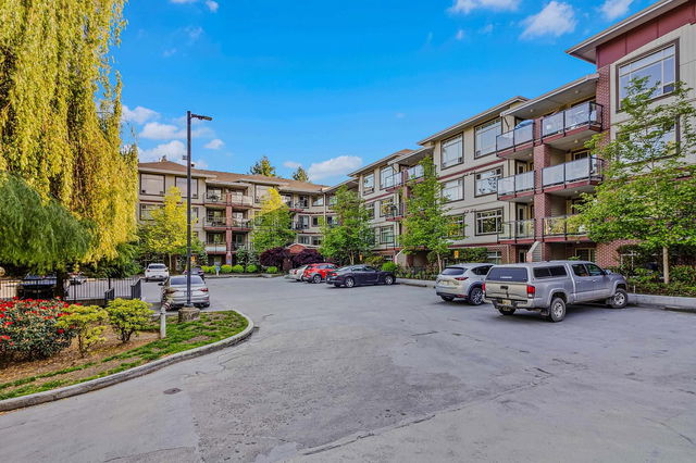 335 - 2233 Mckenzie Road