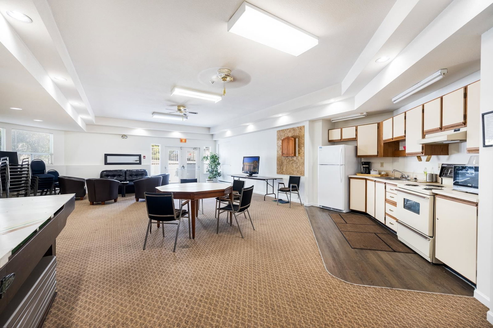 Listing Image 21
