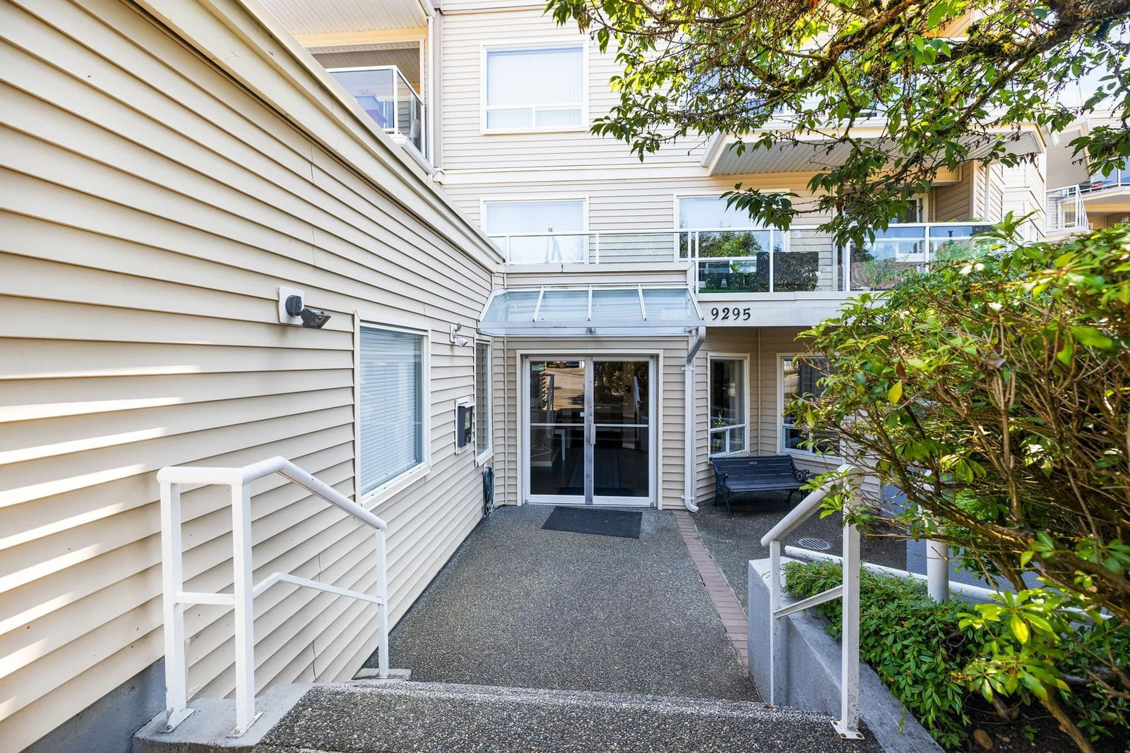 Listing Image 23