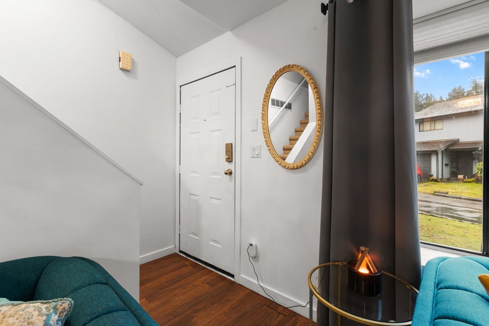 Listing Image 10
