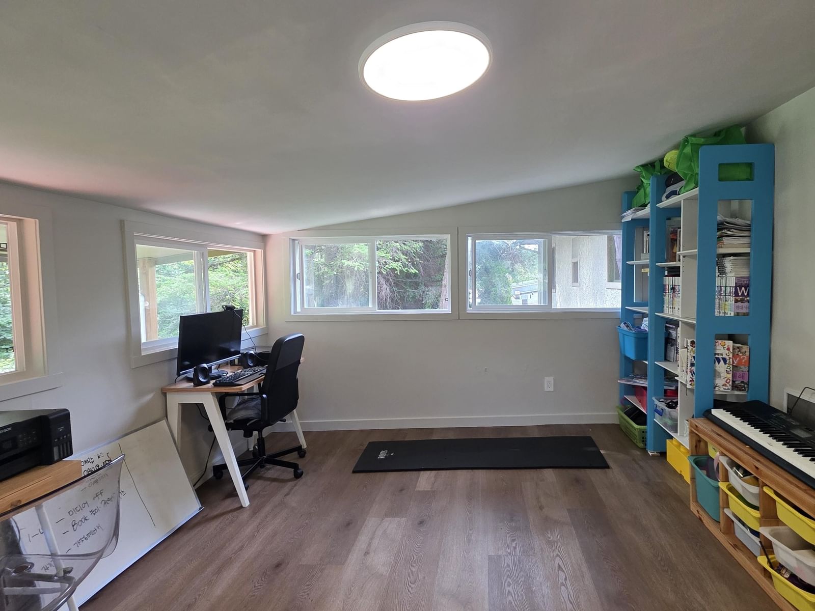 Listing Image 10