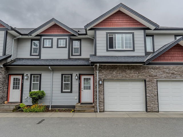 25 - 31235 Upper Maclure Road