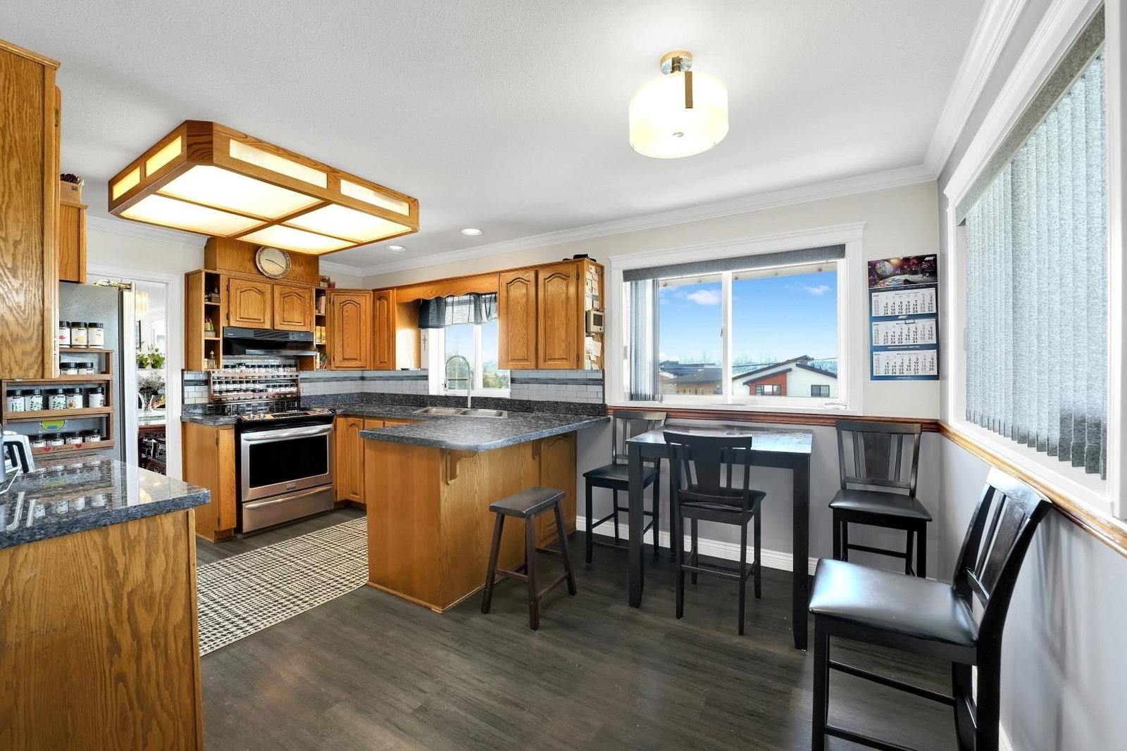 Listing Image 12