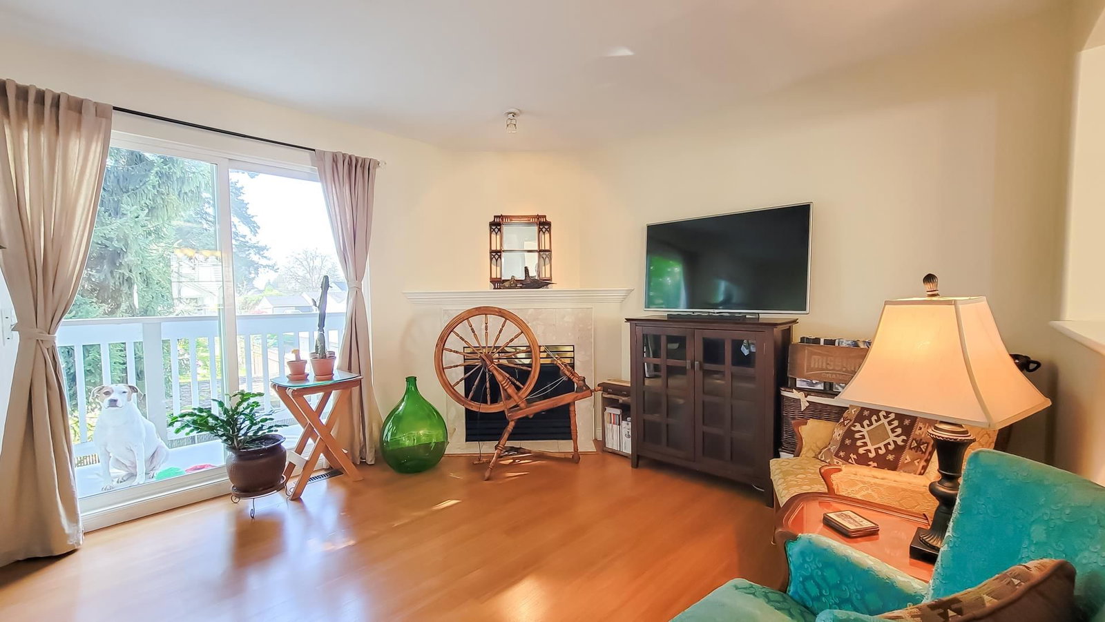 Listing Image 5