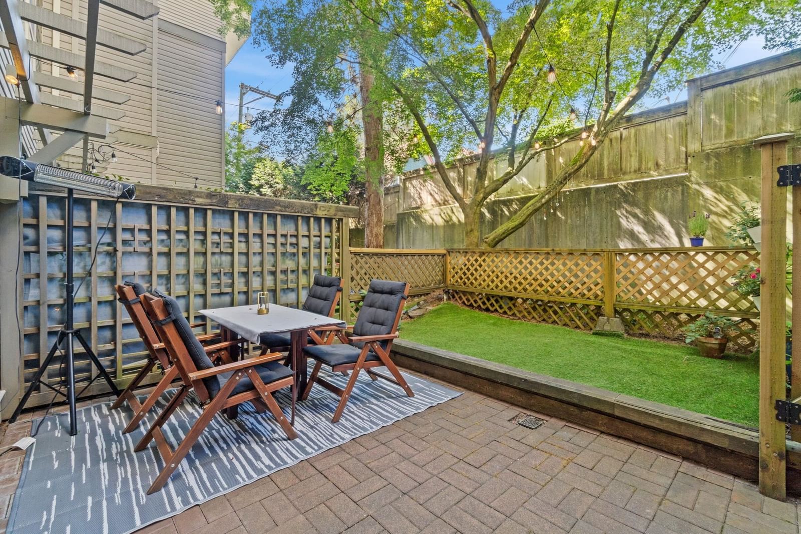 Listing Image 10