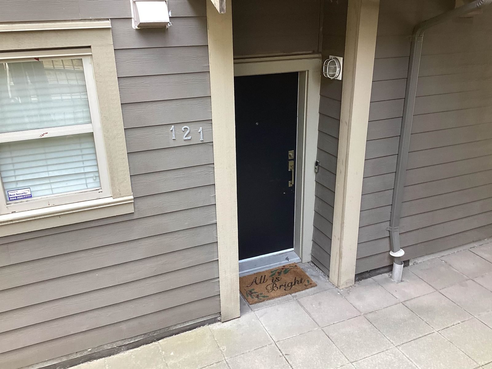 Listing Image 12