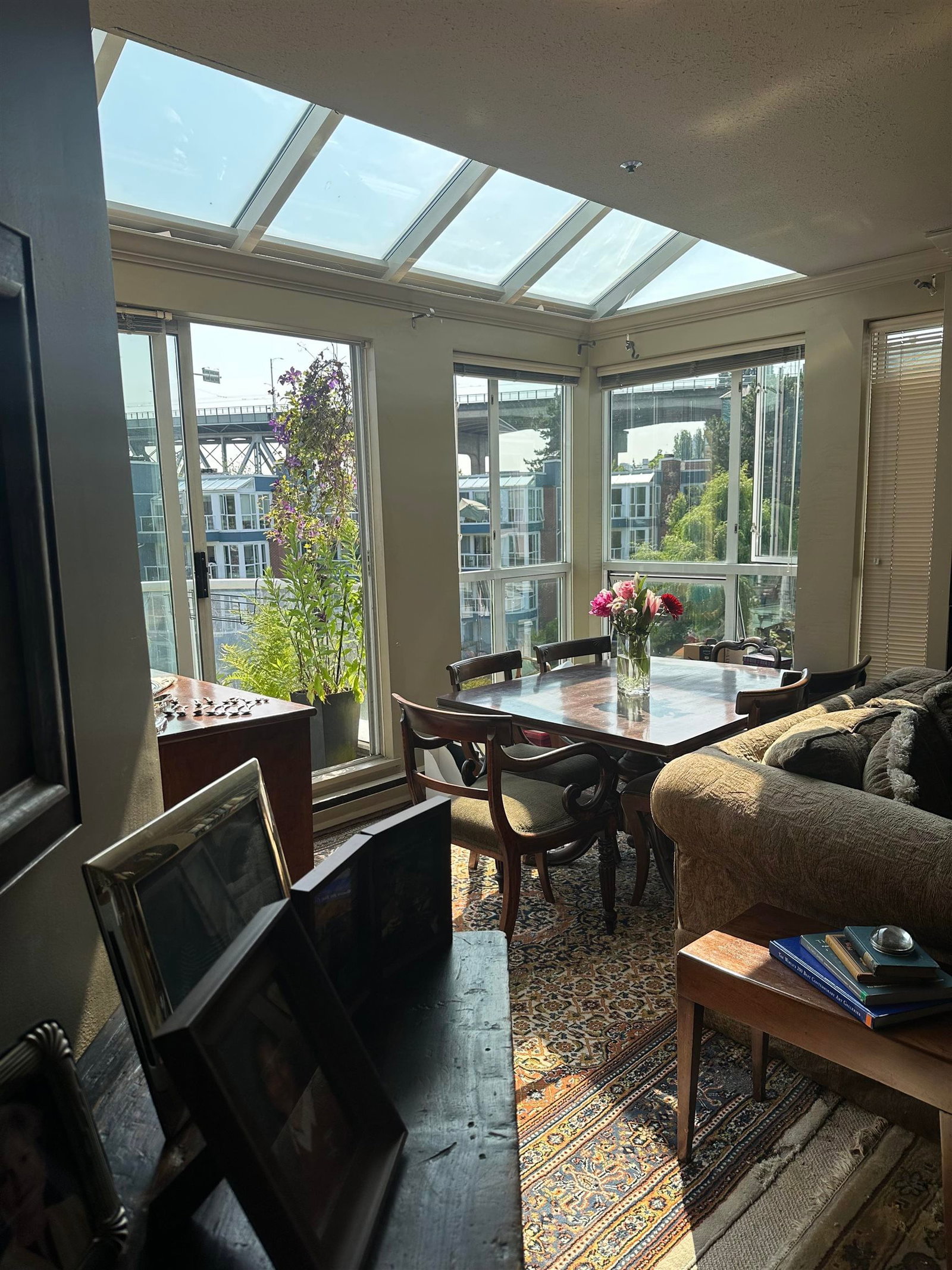 Listing Image 10