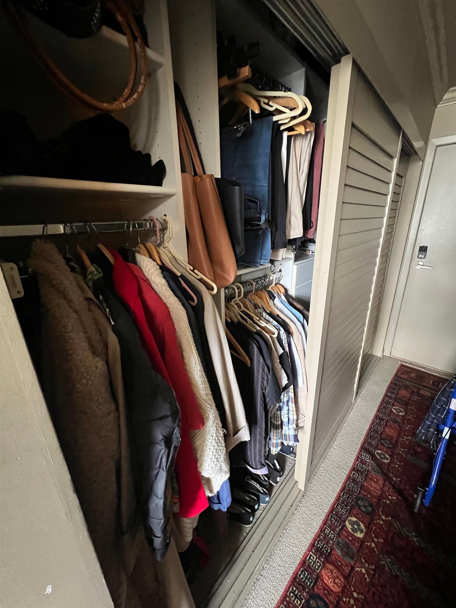 Listing Image 4