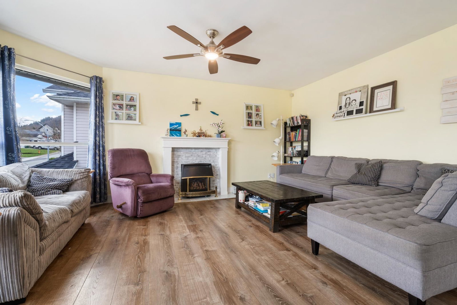 Listing Image 6