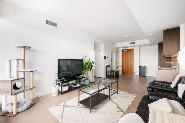 402 - 6622 Pearson Way