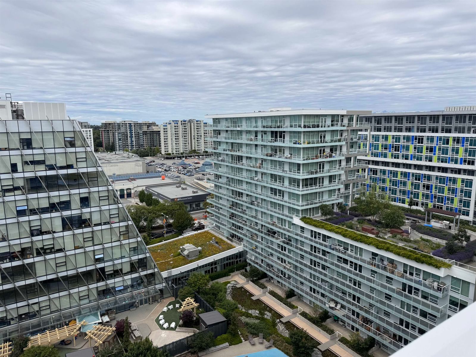 Listing Image 10