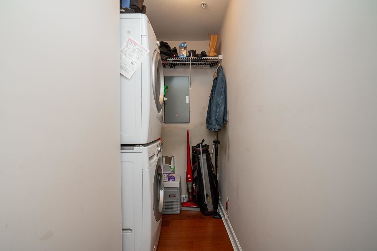 Listing Image 25