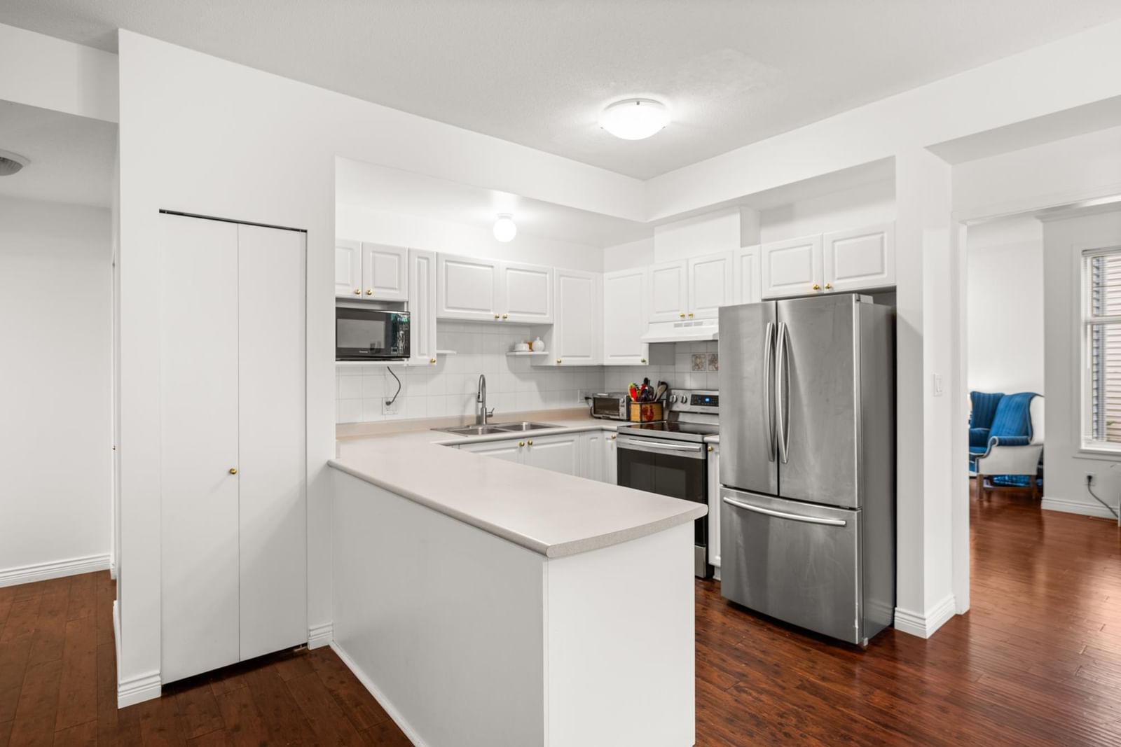 Listing Image 13