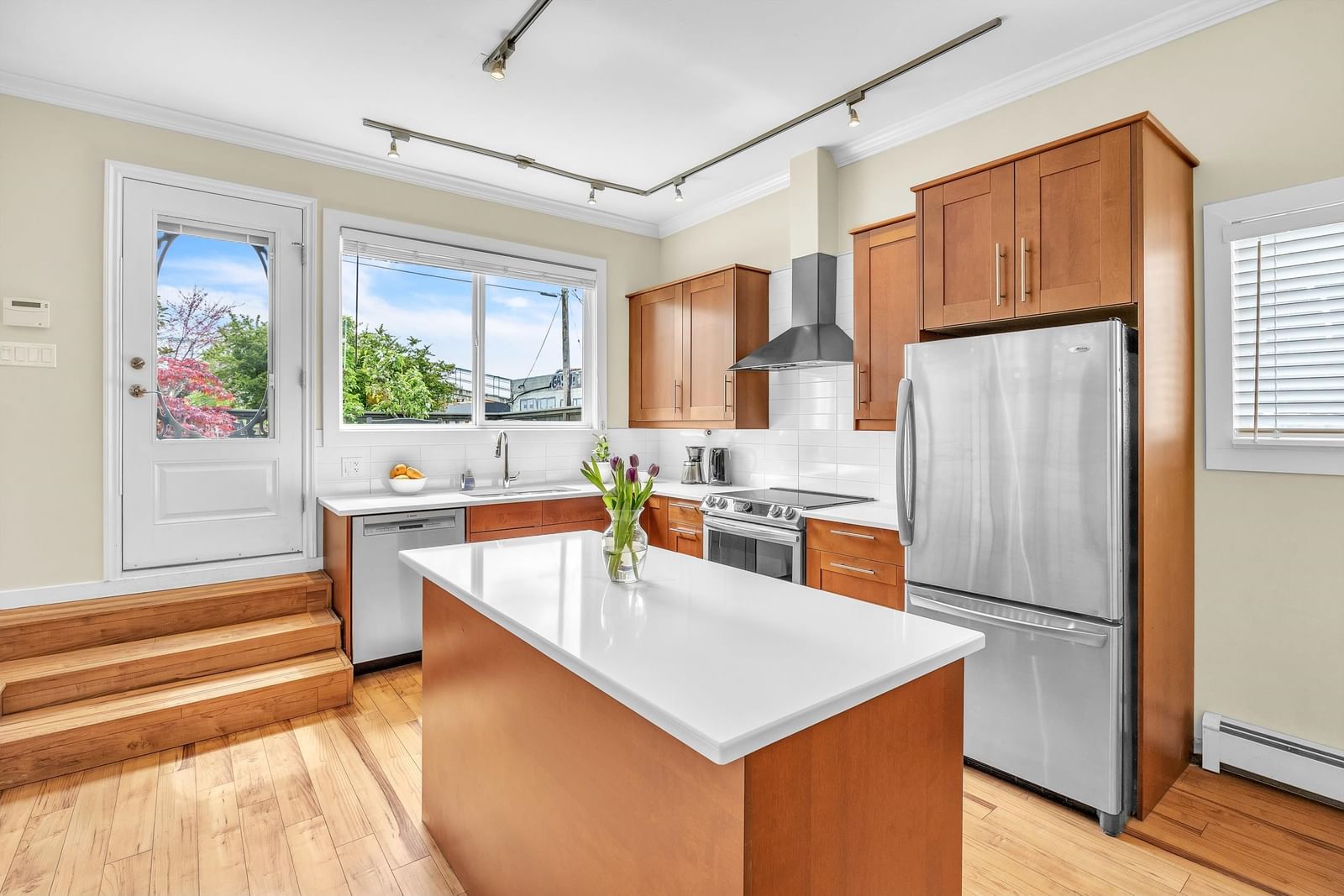 Listing Image 15