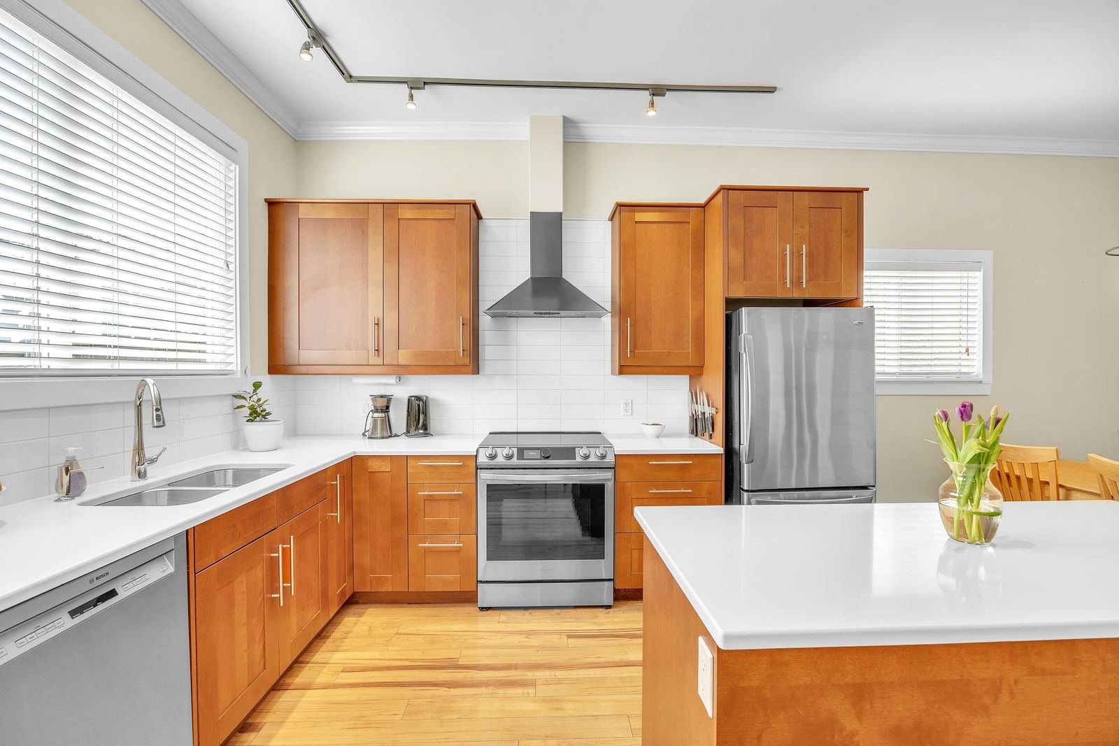Listing Image 16