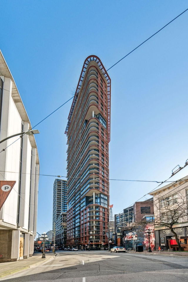 705 - 128 Cordova Street W