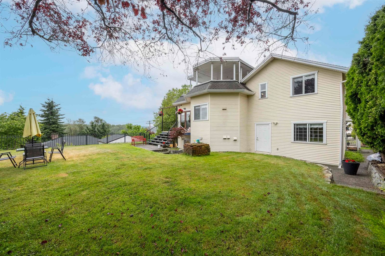 Listing Image 16