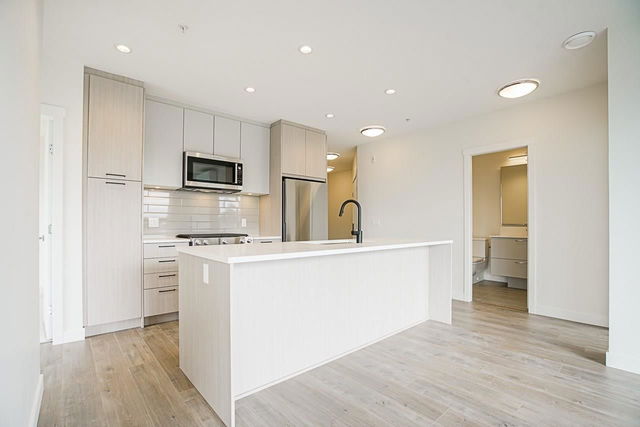 510 - 707 Como Lake Avenue