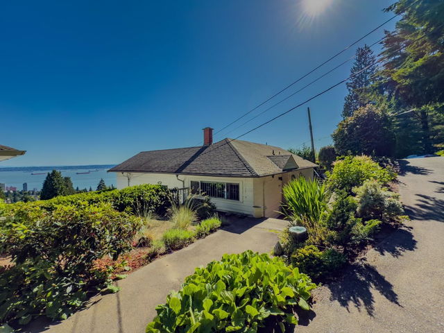 1960 Orchard Way