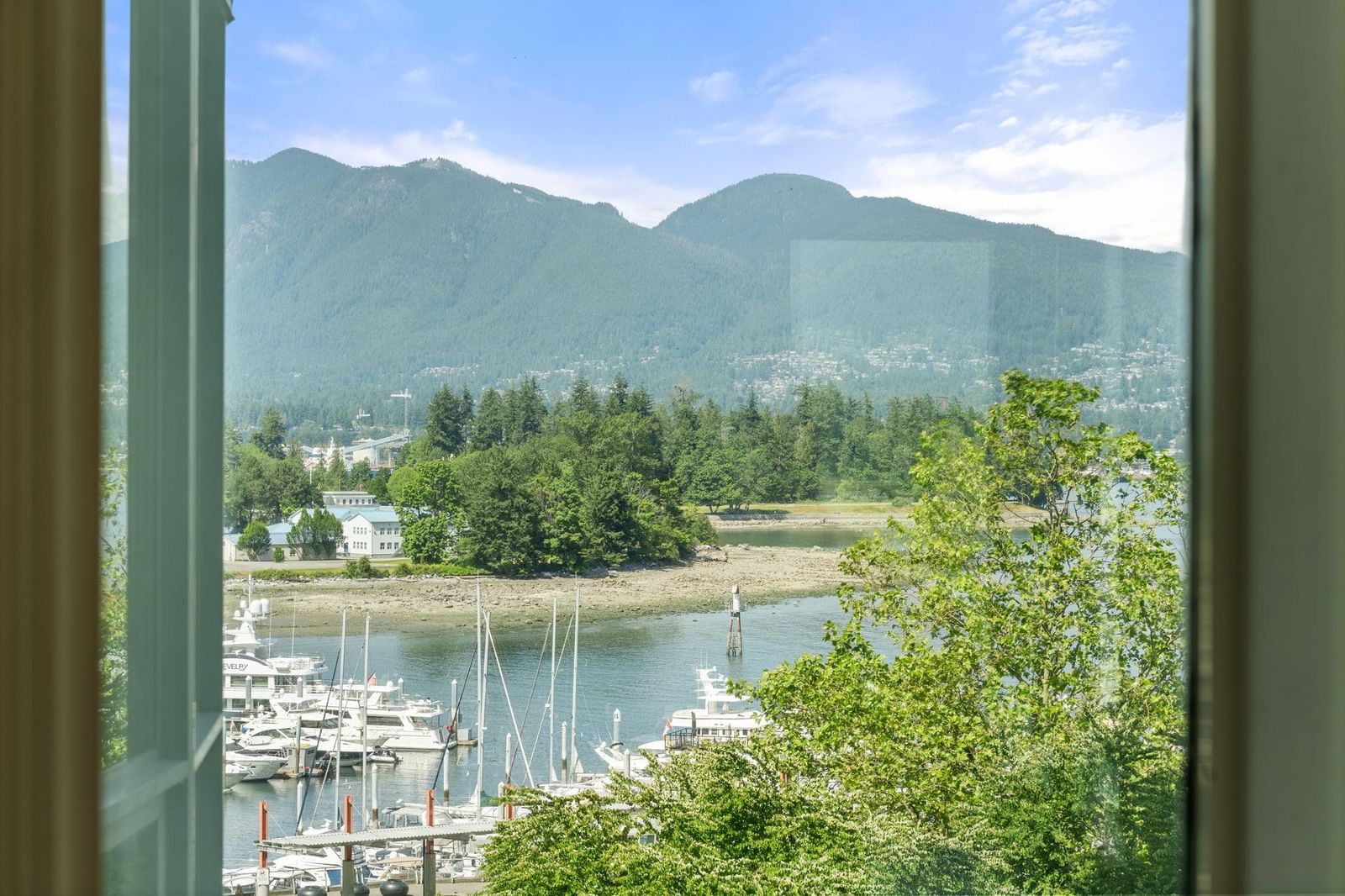 Listing Image 16