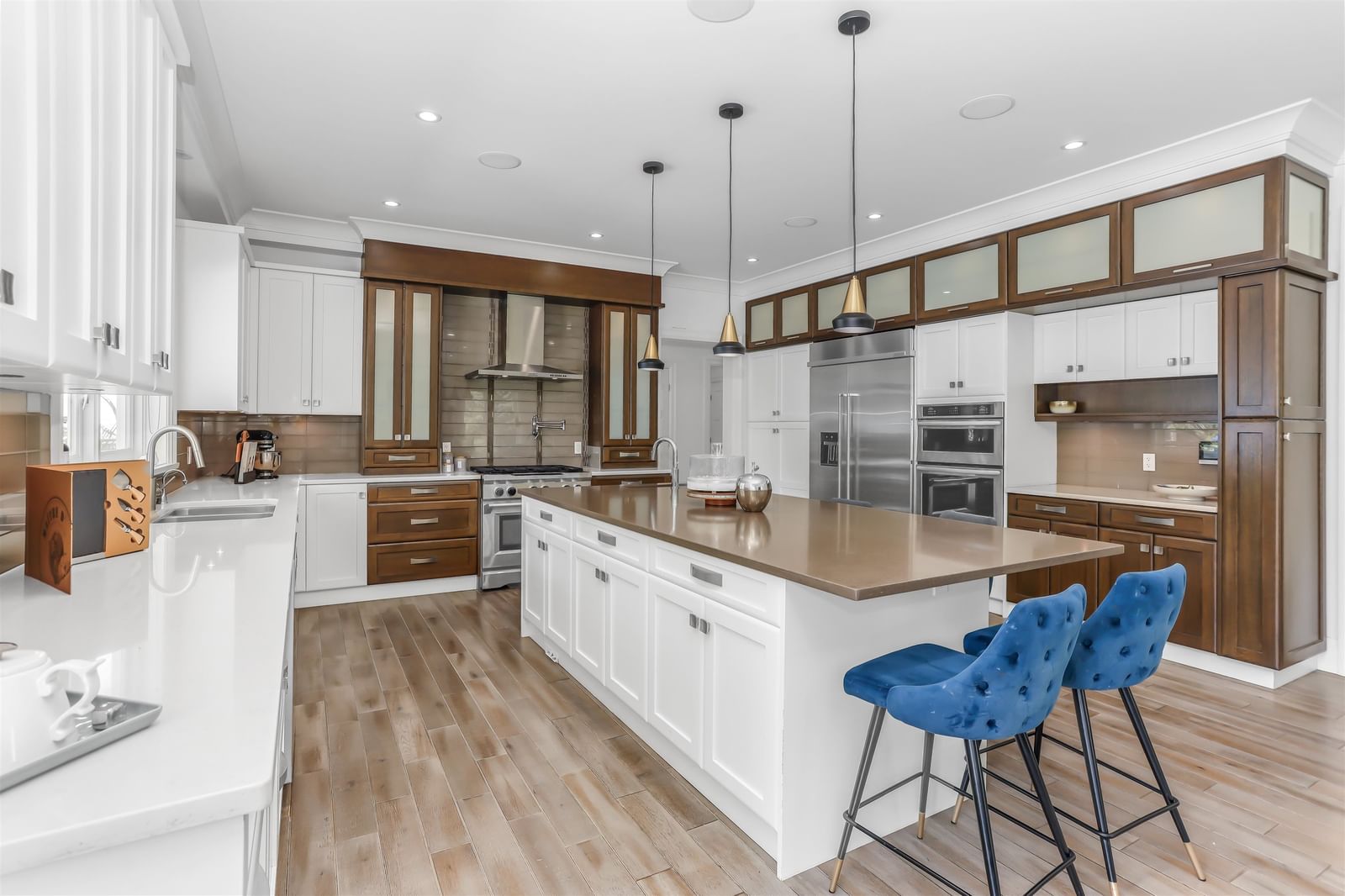 Listing Image 12