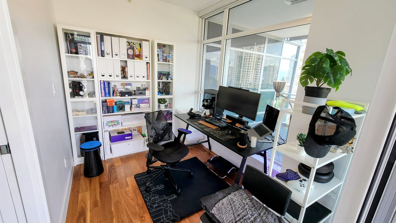 Listing Image 8