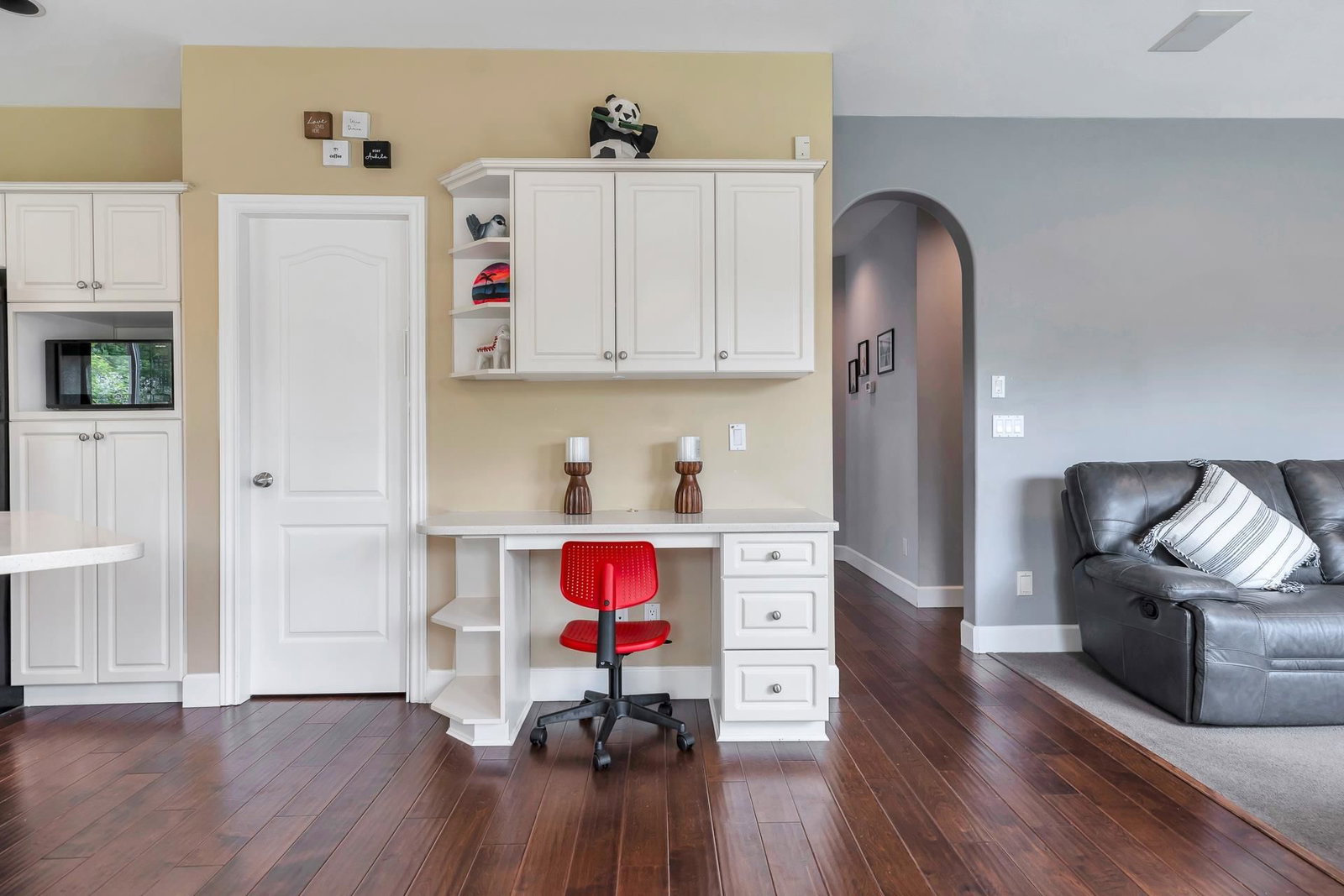 Listing Image 12