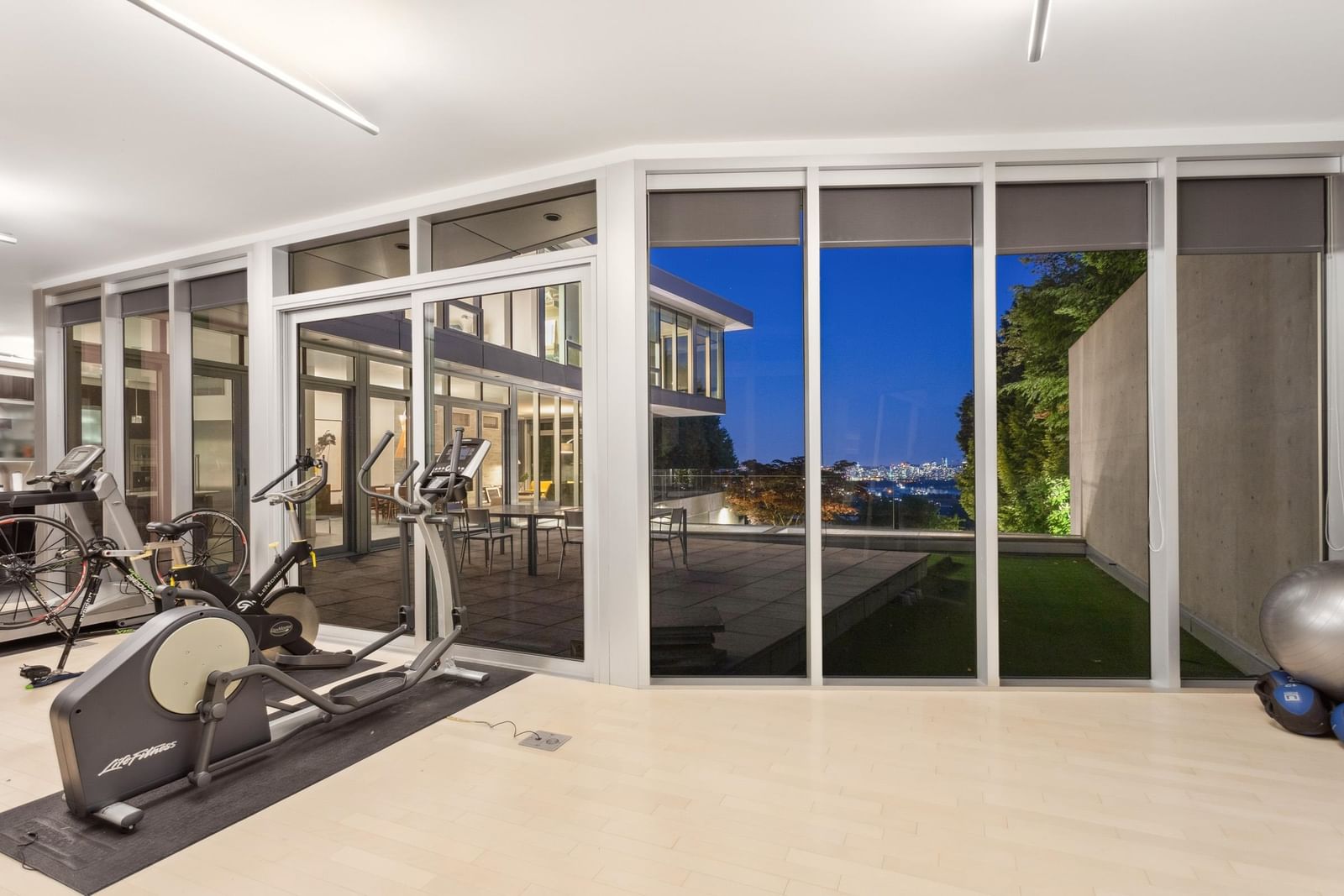 Listing Image 22