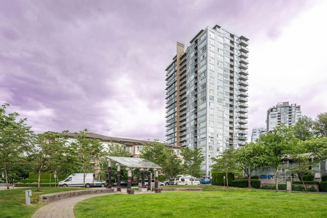 206 - 660 Nootka Way