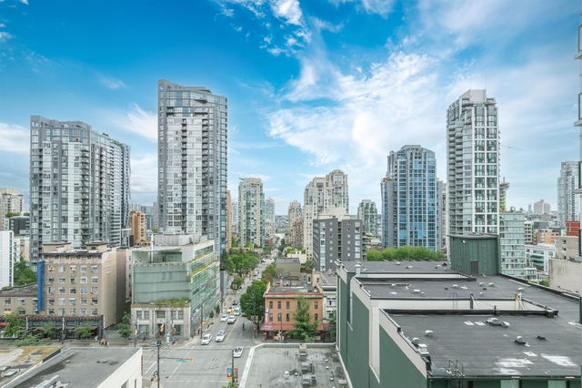 1102 - 1212 Howe Street