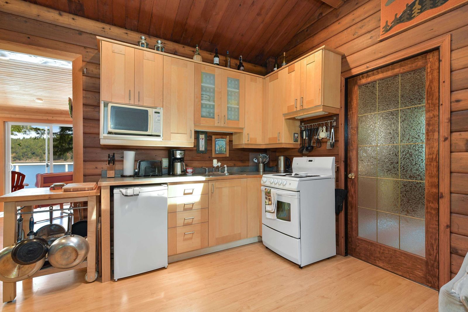 Listing Image 14