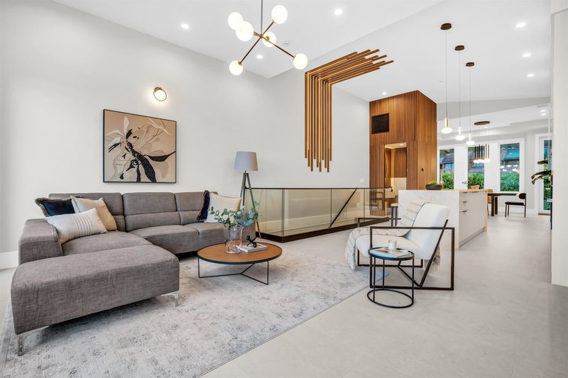 2380 Marine Drive, West Vancouver, V7V 1K8 | Image 2