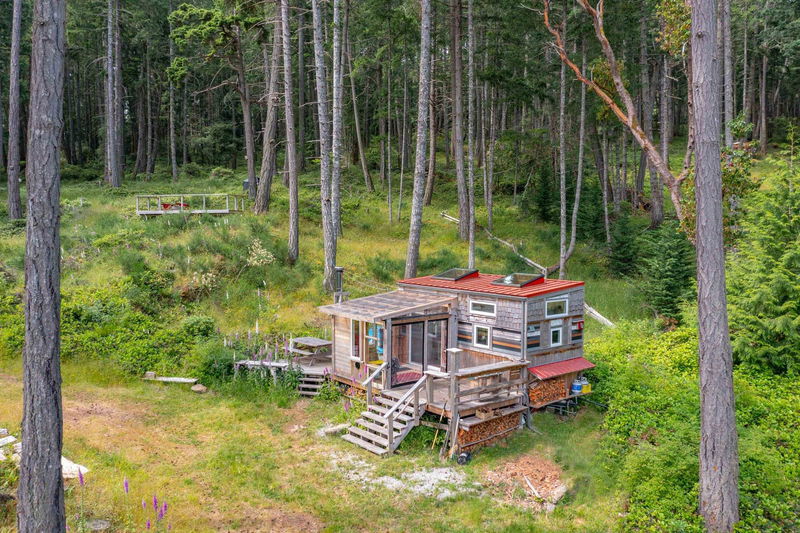 1-861 Bluff Road E, Galiano Island, British Columbia