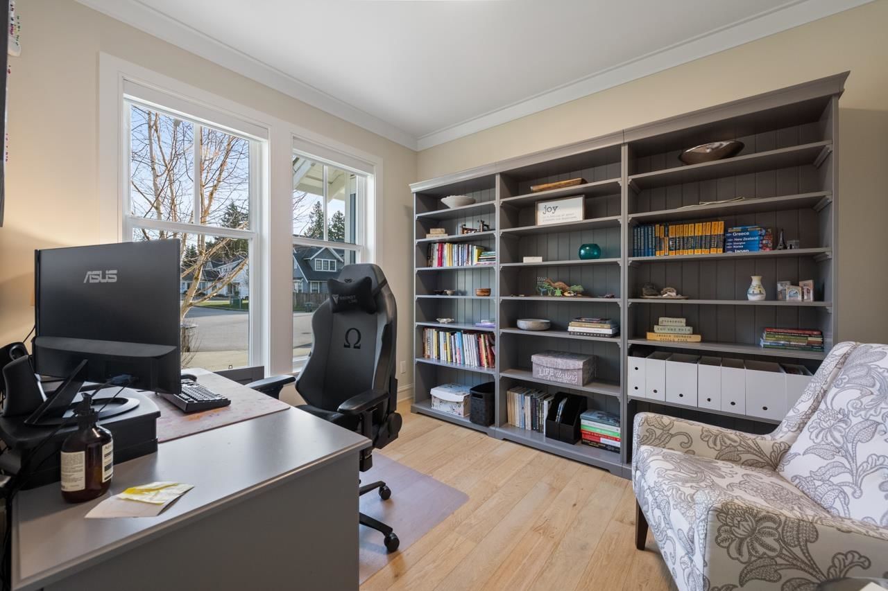 Listing Image 12