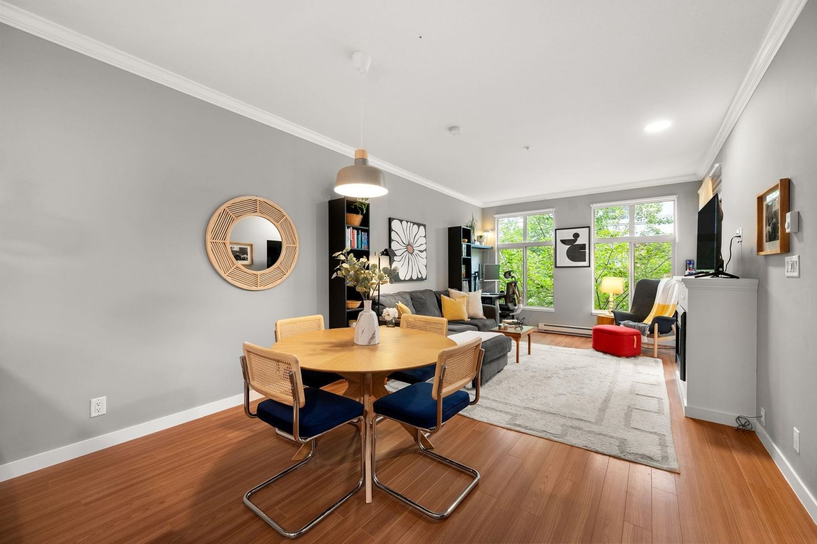 Listing Image 10