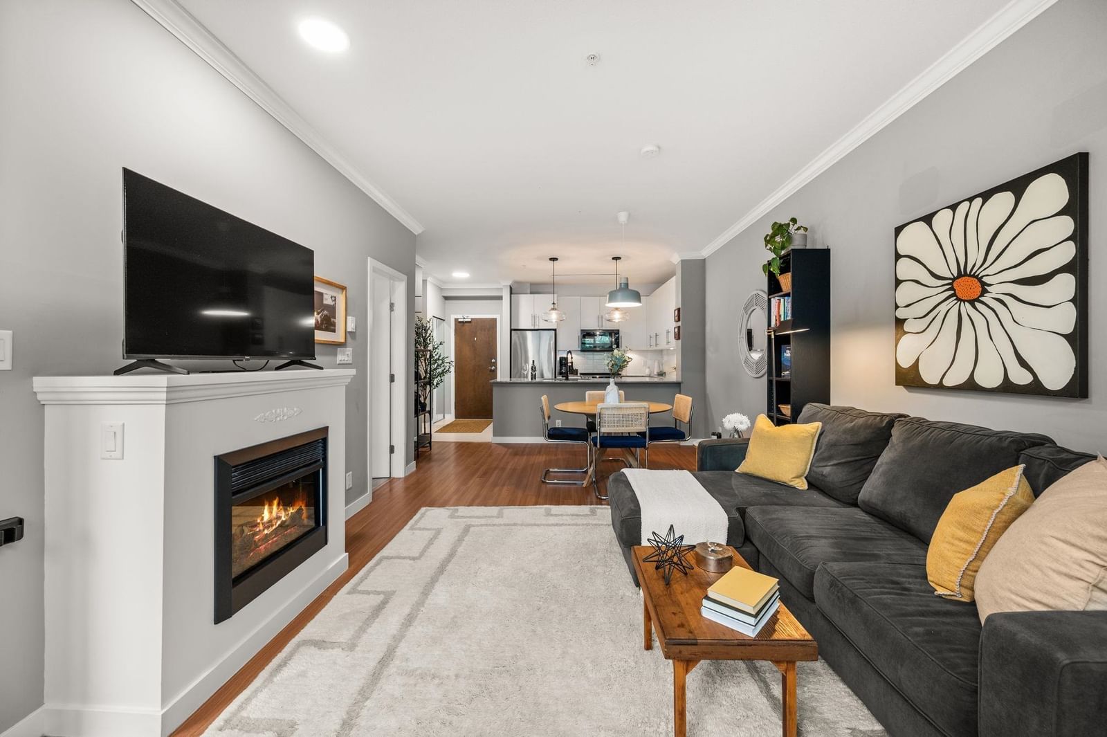 Listing Image 9