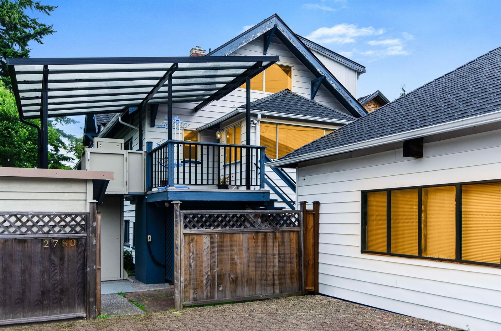 Listing Image 6