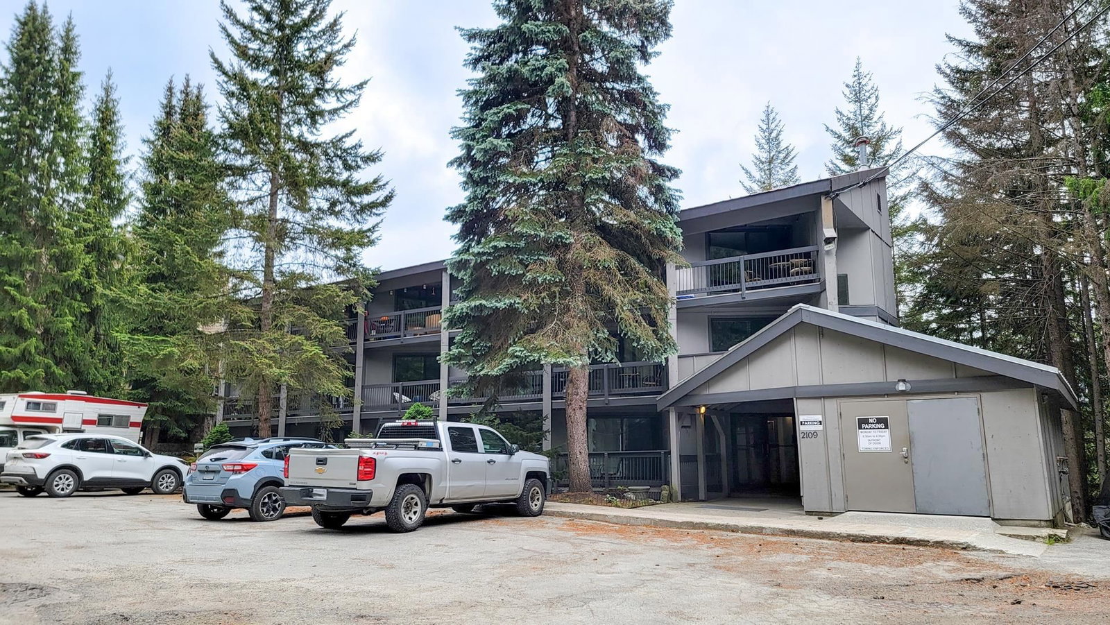 Listing Image 19