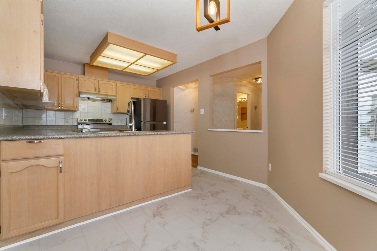 Listing Image 13
