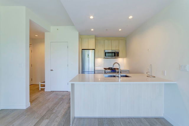 106 - 9060 University Crescent
